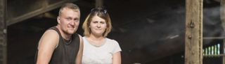 Gaec du Champ de Lux. Après le départ de leur collègue associé Frédéric Guiton, Laurent Boivin et Emmanuel Moisson (au premier plan, de g. à dr.), réorganisent la main-d’œuvre et le travail sur l’exploitation. Ici, ils sont en compagnie de leurs deux salariés, Laurine Sorbier et Enzo Talpin. Absent de la photo, l’apprenti, Geoffrey Tillier, était en formation ce jour-là.reportage photo : michel Joly Gaec du Champ de Lux. Après le départ de leur collègue associé Frédéric Guiton, Laurent Boivin et Emmanuel Moisson (au premier plan, de g. à dr.), réorganisent la main-d’œuvre et le travail sur l’exploitation. Ici, ils sont en compagnie de leurs deux salariés, Laurine Sorbier et Enzo Talpin. Absent de la photo, l’apprenti, Geoffrey Tillier, était en formation ce jour-là.reportage photo : michel Joly